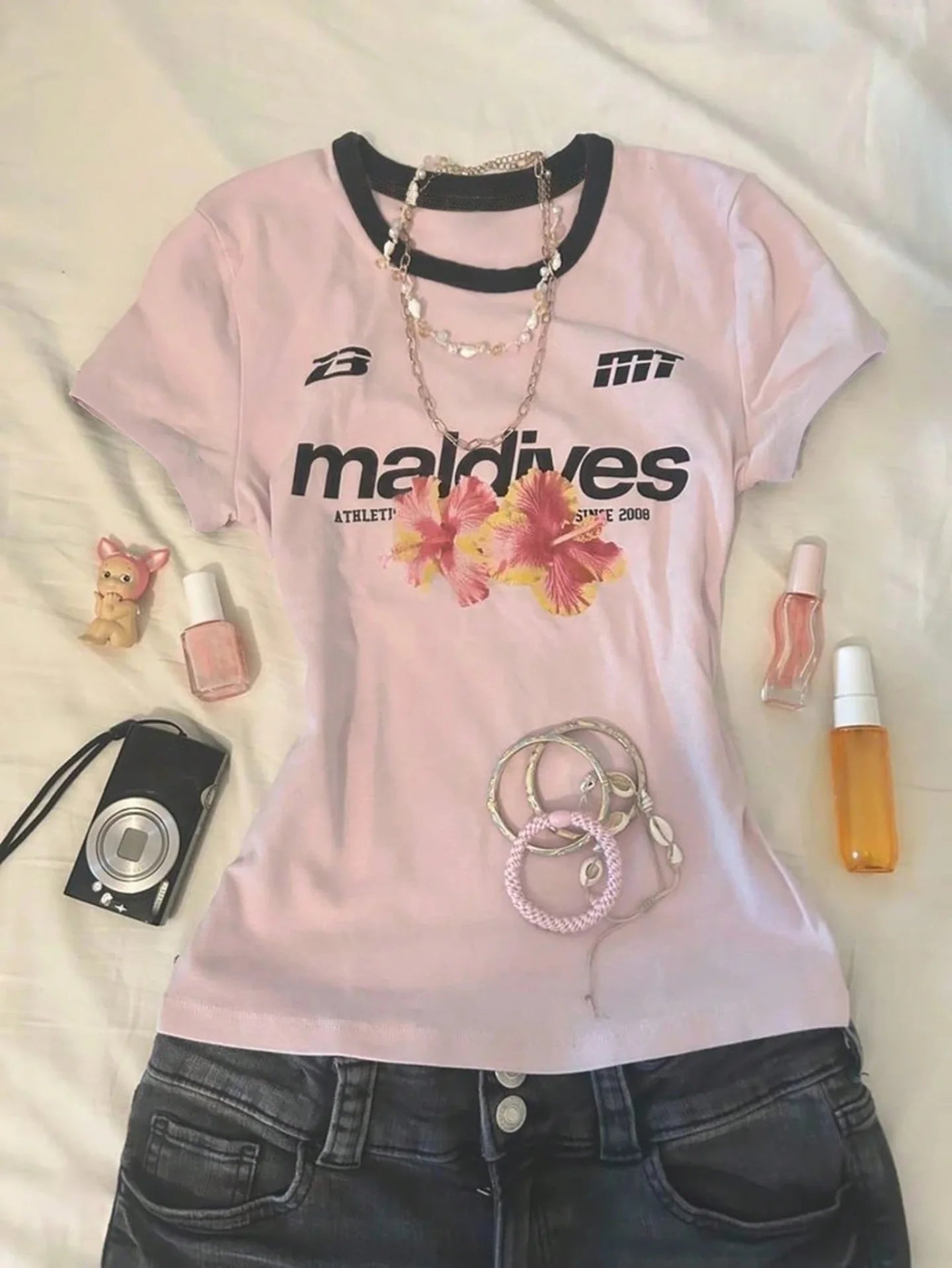Graphic (Maldives) Round Neck Fitted Tee