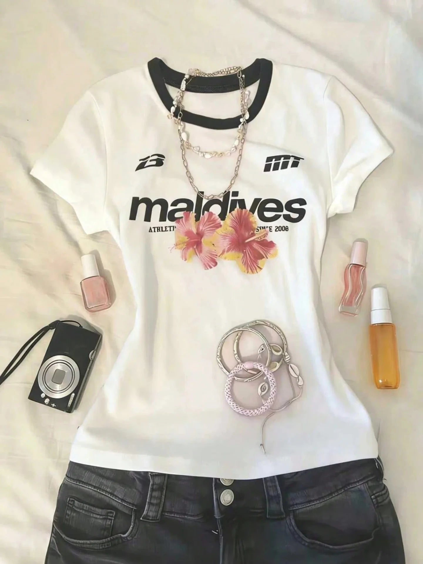 Graphic (Maldives) Round Neck Fitted Tee